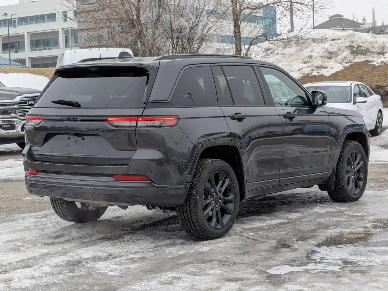 Jeep Grand Cherokee снимка Jeep Grand Cherokee