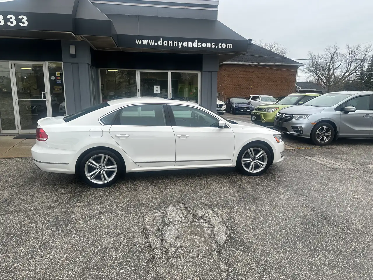 Volkswagen Passat photo Volkswagen Passat