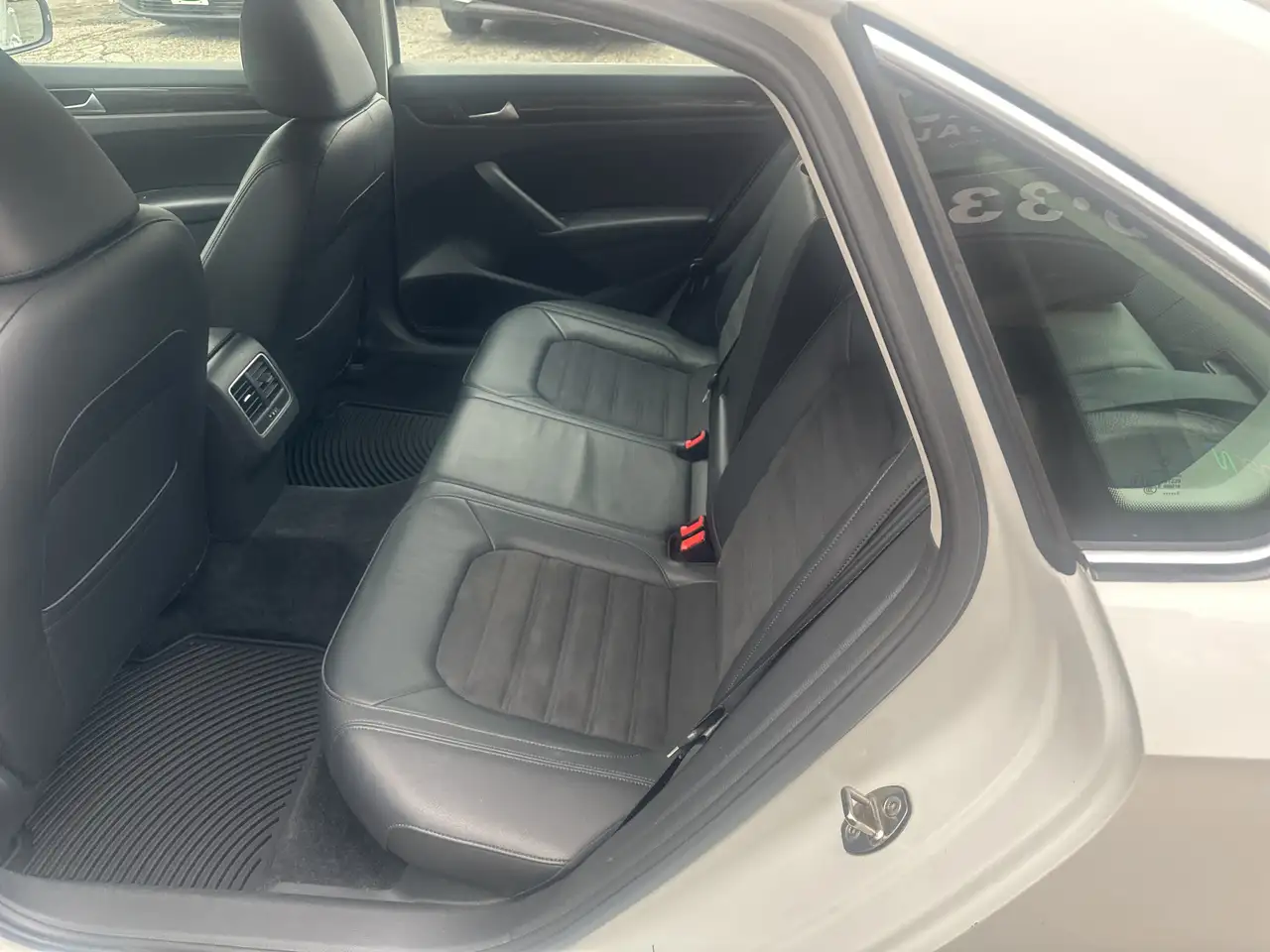 Volkswagen Passat photo Volkswagen Passat