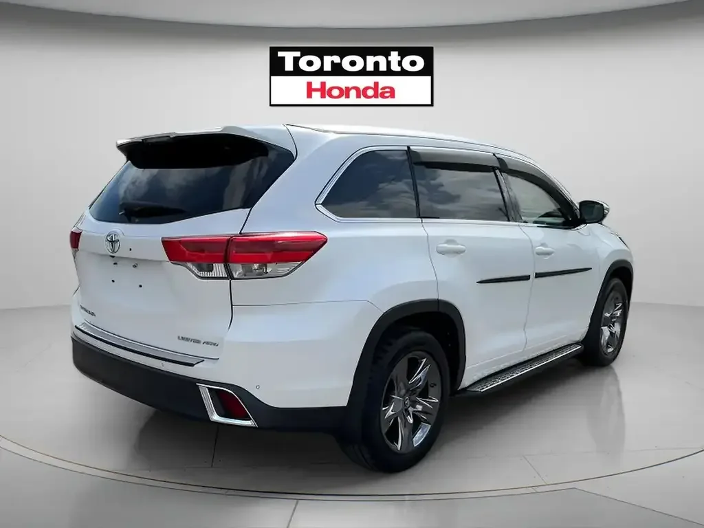 Toyota Highlander снимка Toyota Highlander