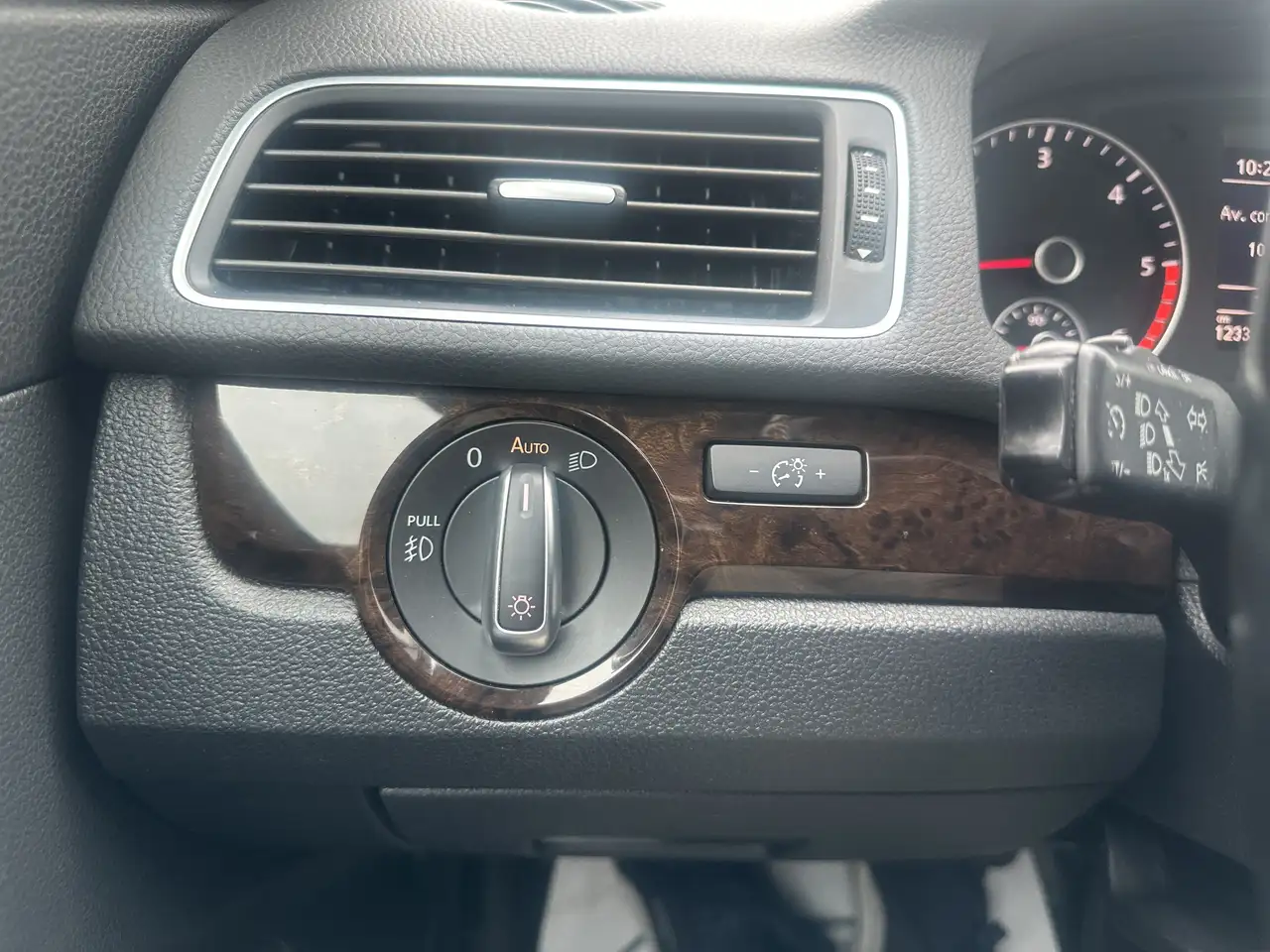 Volkswagen Passat photo Volkswagen Passat