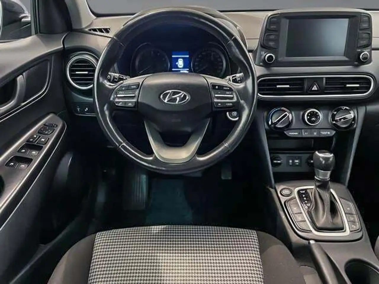 Hyundai KONA photo Hyundai KONA