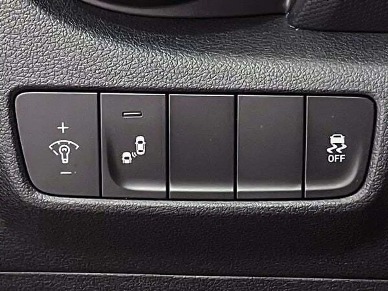 Hyundai KONA photo Hyundai KONA