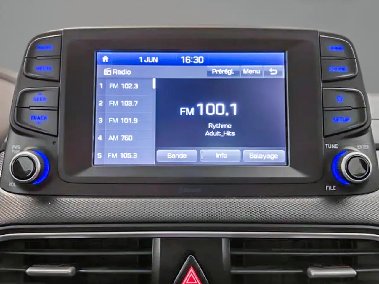 Hyundai KONA photo Hyundai KONA