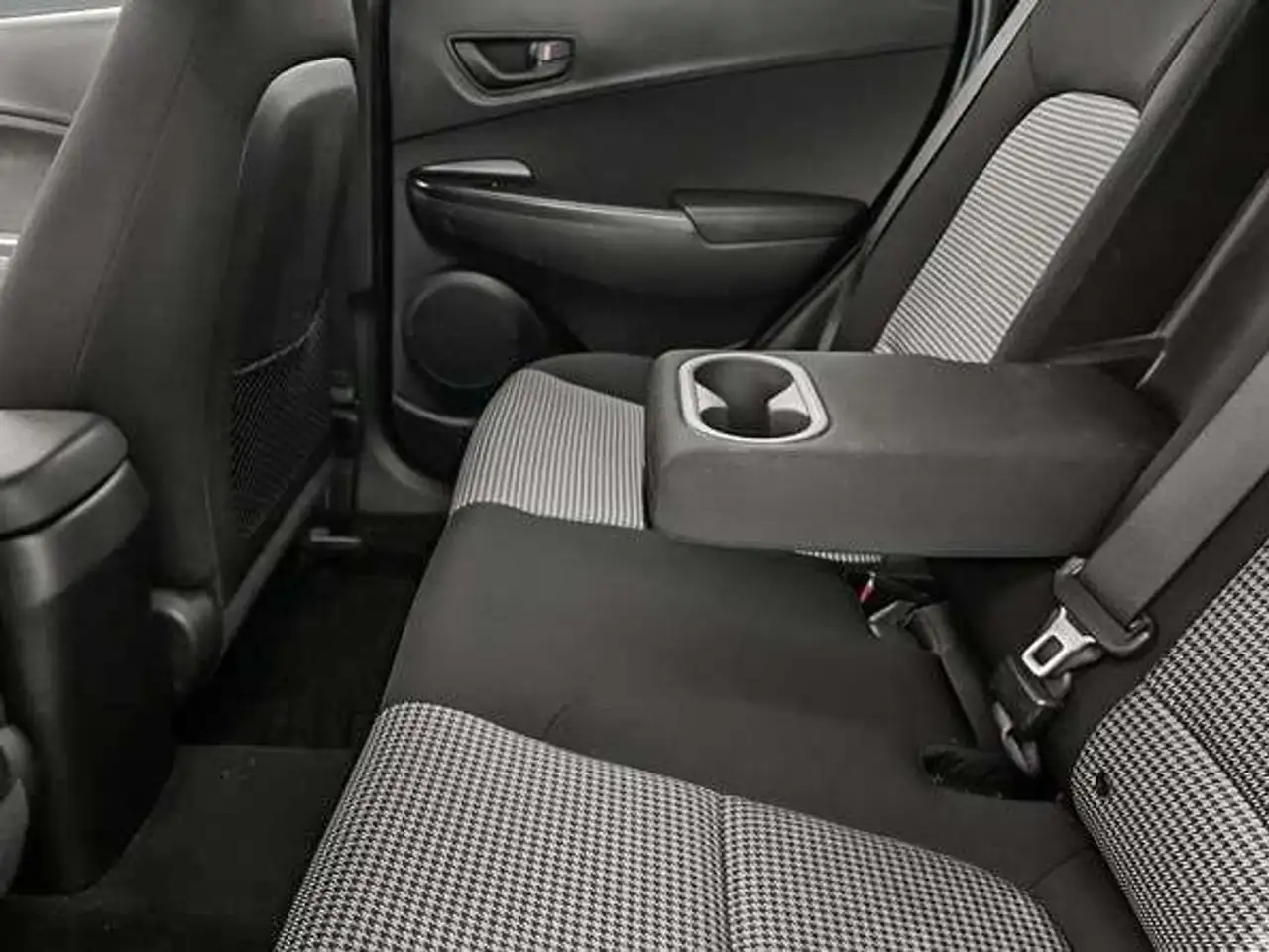 Hyundai KONA photo Hyundai KONA