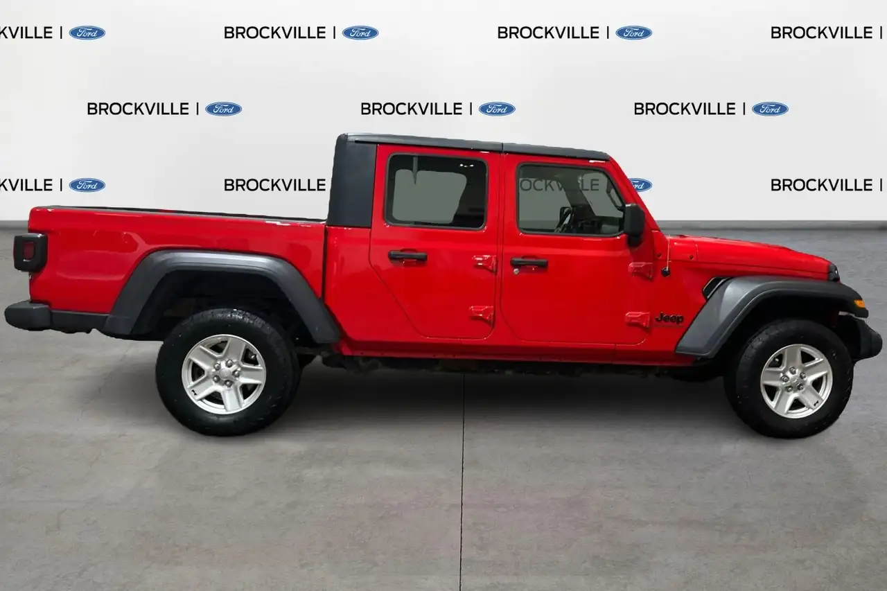 Jeep Gladiator photo Jeep Gladiator