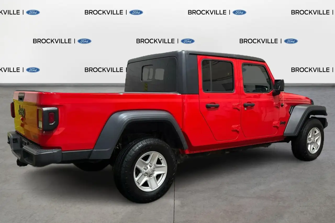 Jeep Gladiator photo Jeep Gladiator