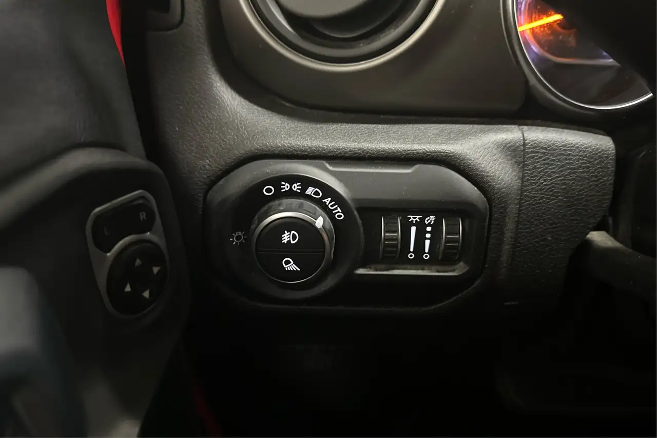 Jeep Gladiator photo Jeep Gladiator