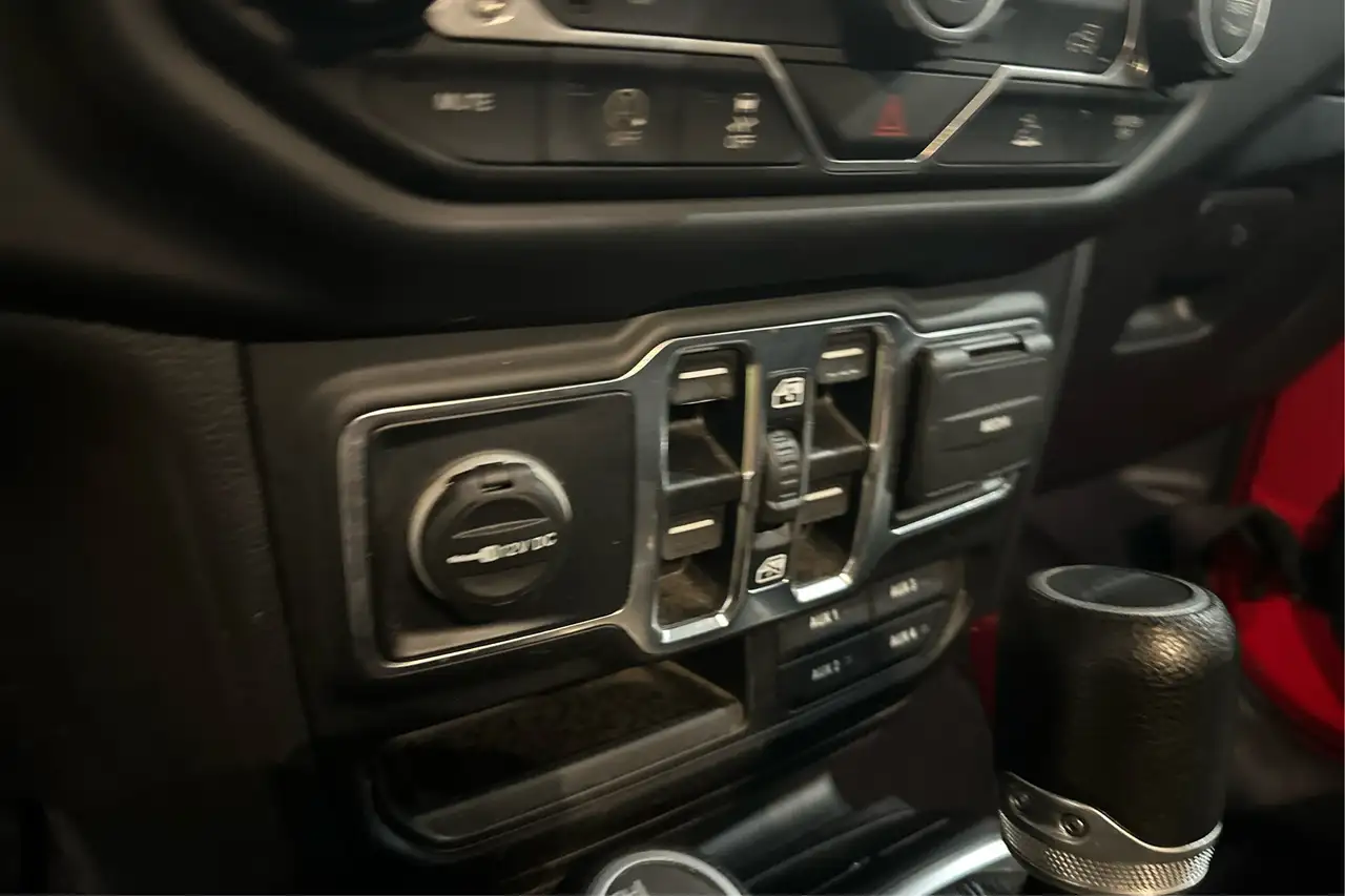 Jeep Gladiator photo Jeep Gladiator