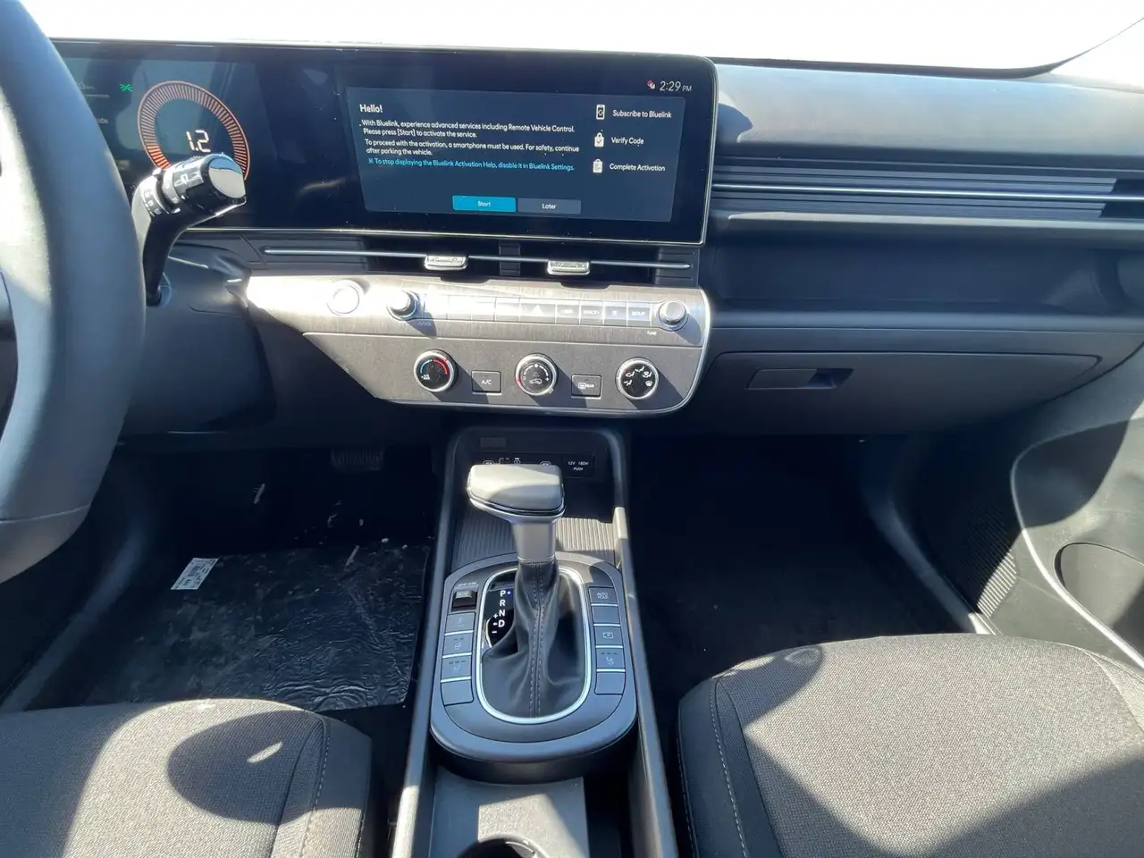 Hyundai KONA снимка Hyundai KONA