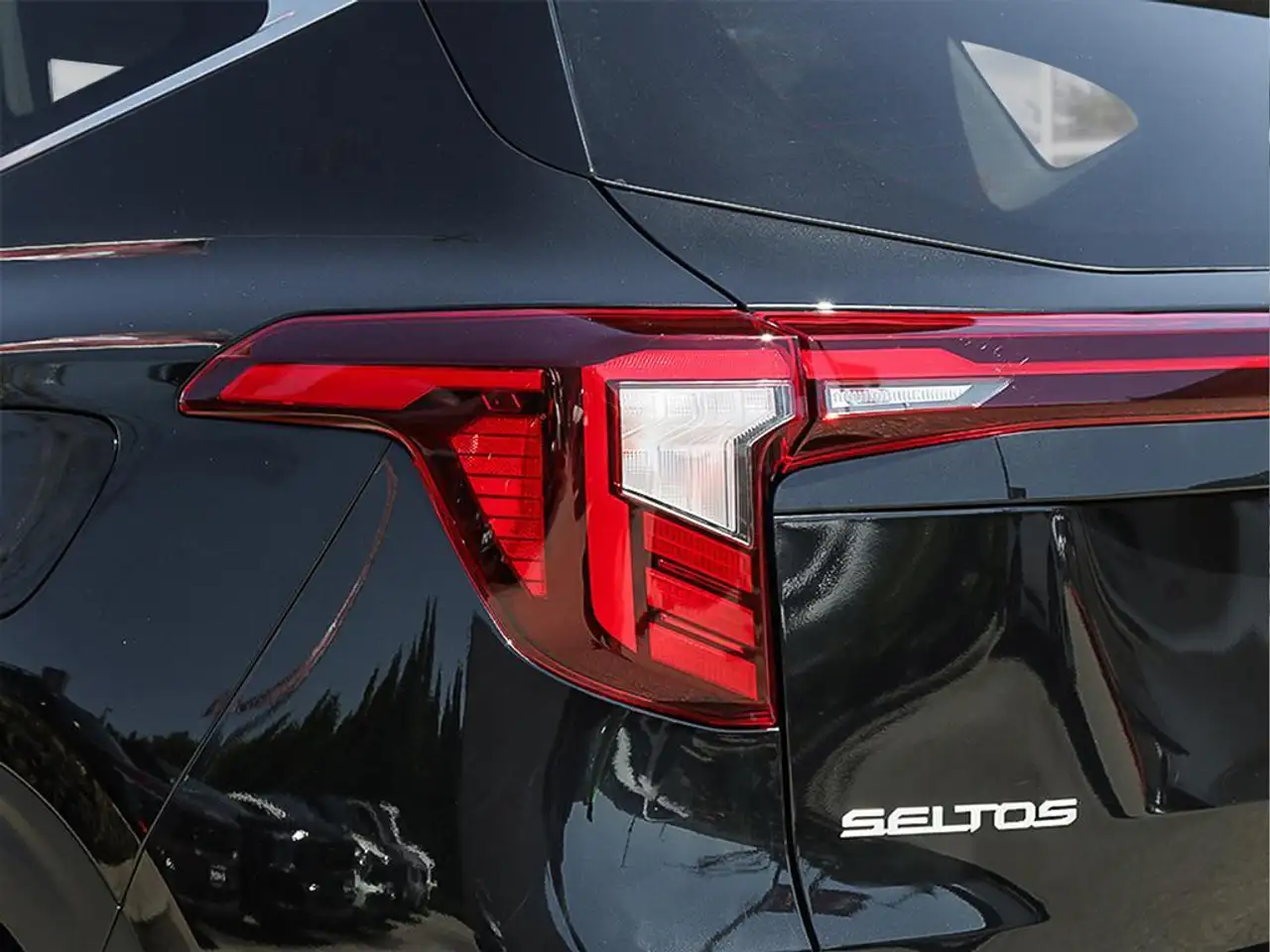 Kia Seltos photo Kia Seltos