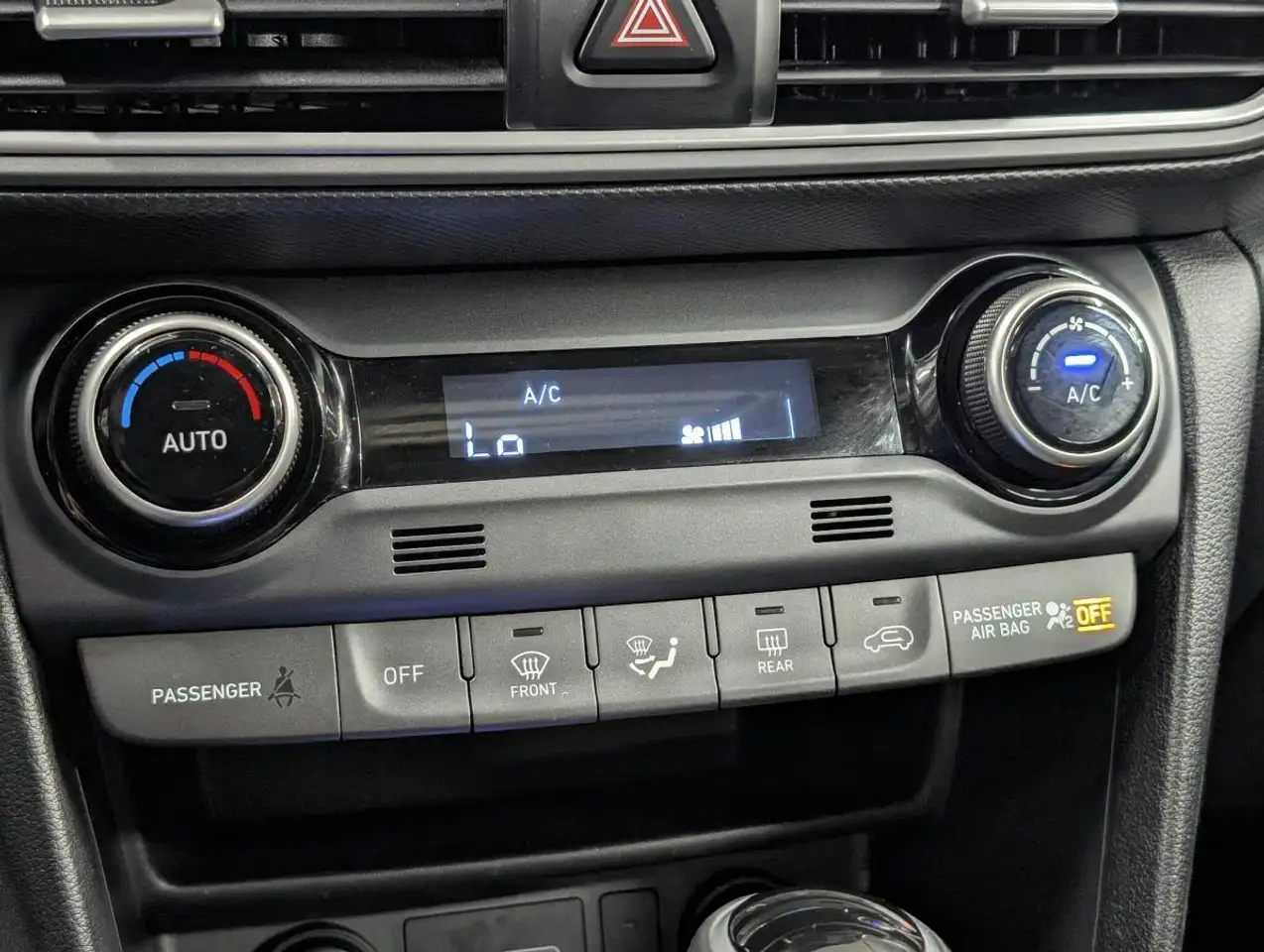 Hyundai KONA photo Hyundai KONA