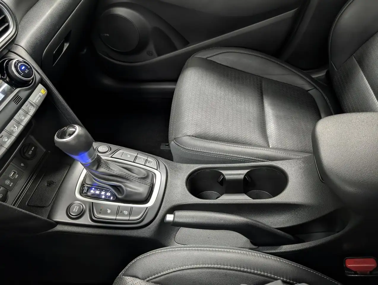 Hyundai KONA photo Hyundai KONA