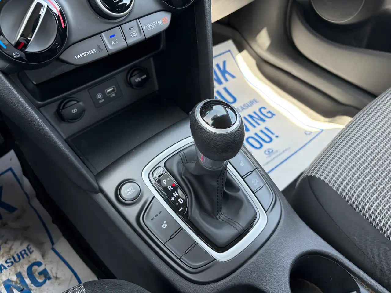 Hyundai KONA photo Hyundai KONA
