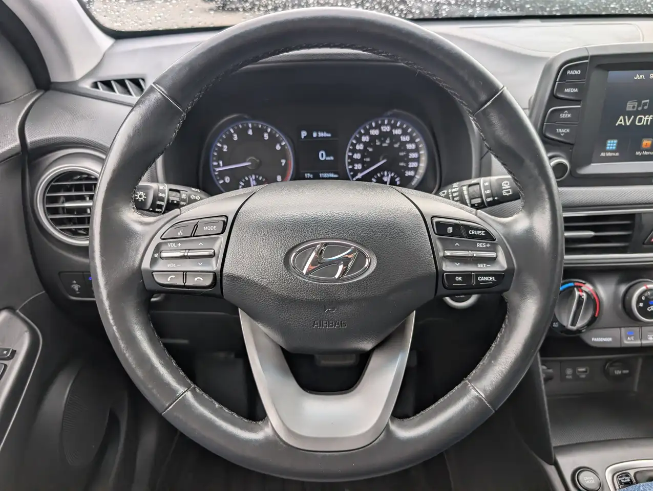 Hyundai KONA снимка Hyundai KONA