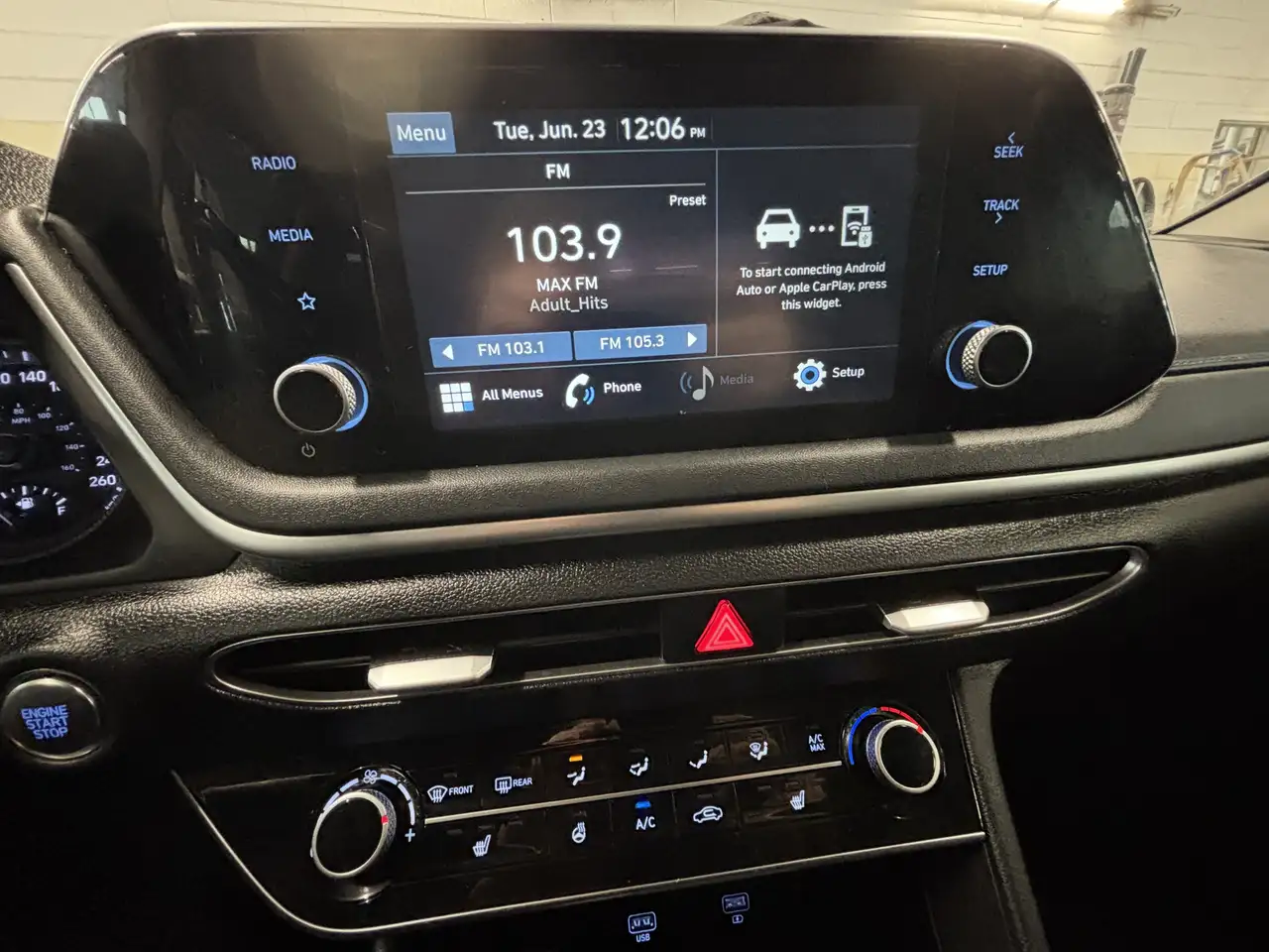 Hyundai SONATA снимка Hyundai SONATA