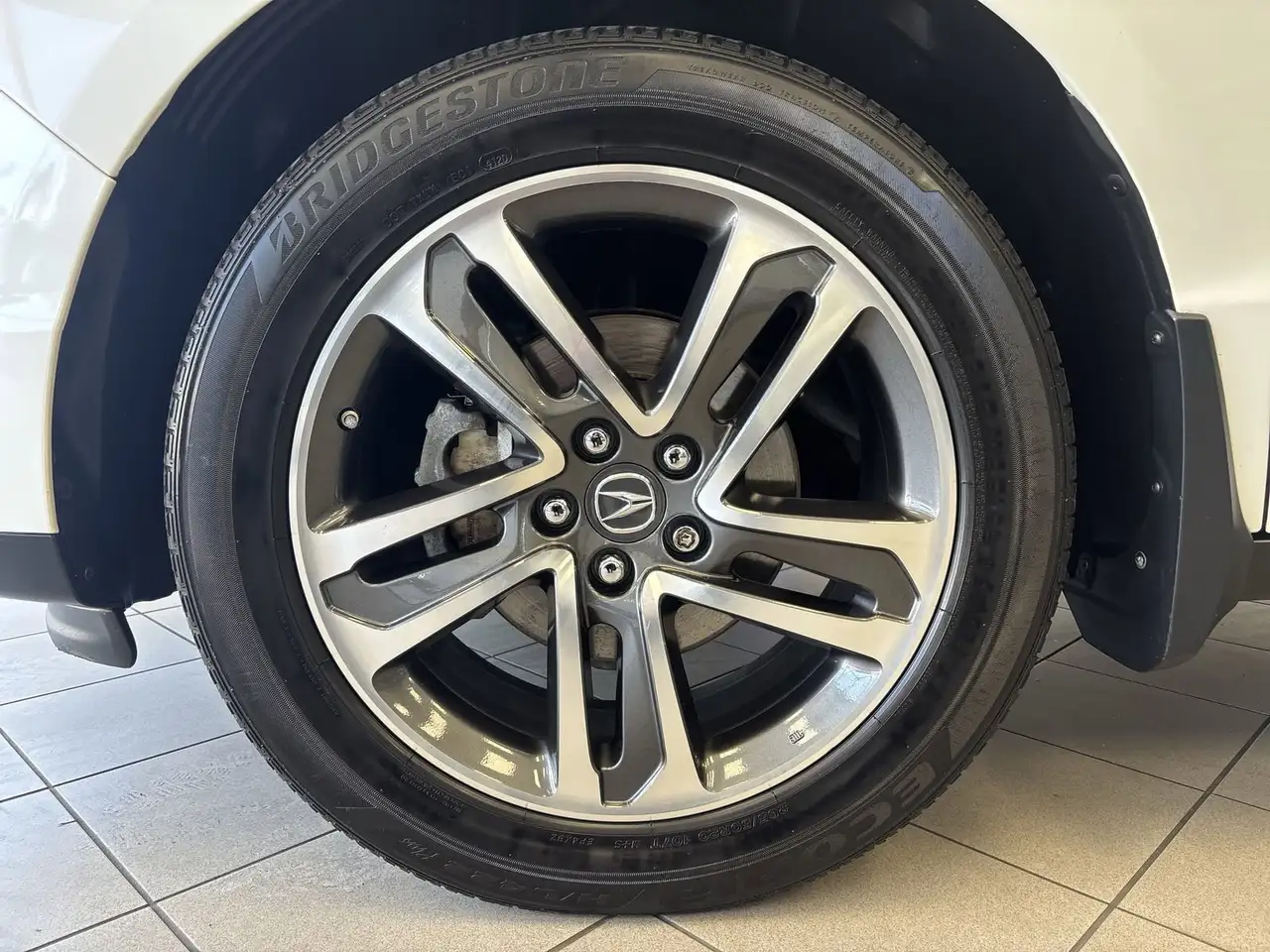 Acura MDX снимка Acura MDX