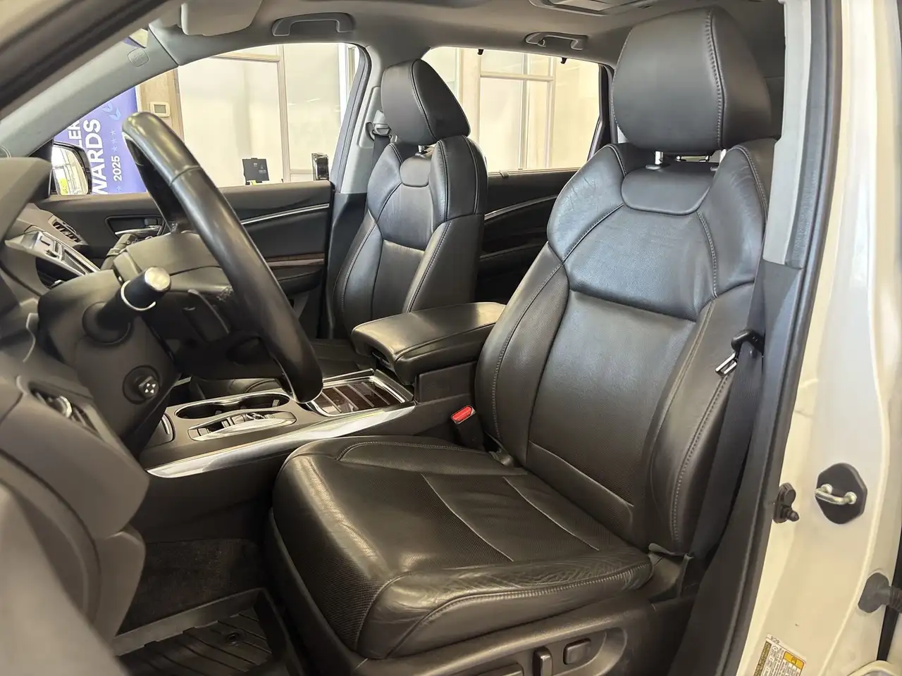 Acura MDX снимка Acura MDX