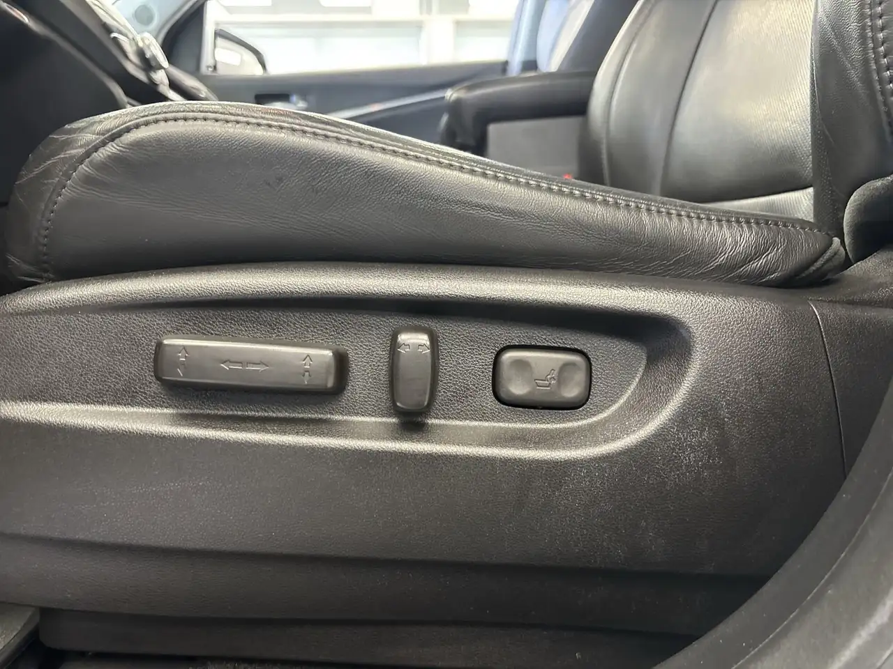 Acura MDX снимка Acura MDX