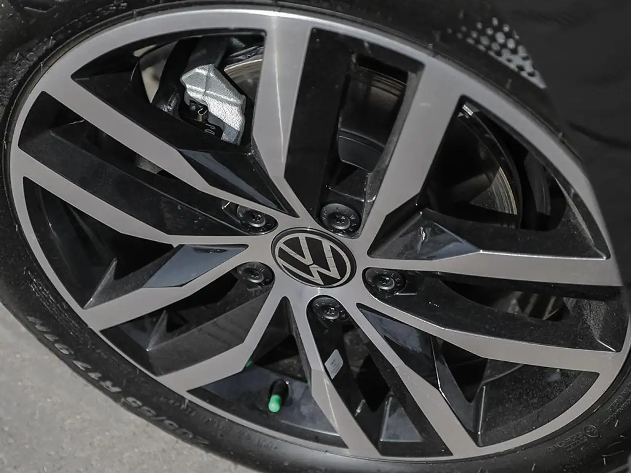 Volkswagen Jetta снимка Volkswagen Jetta