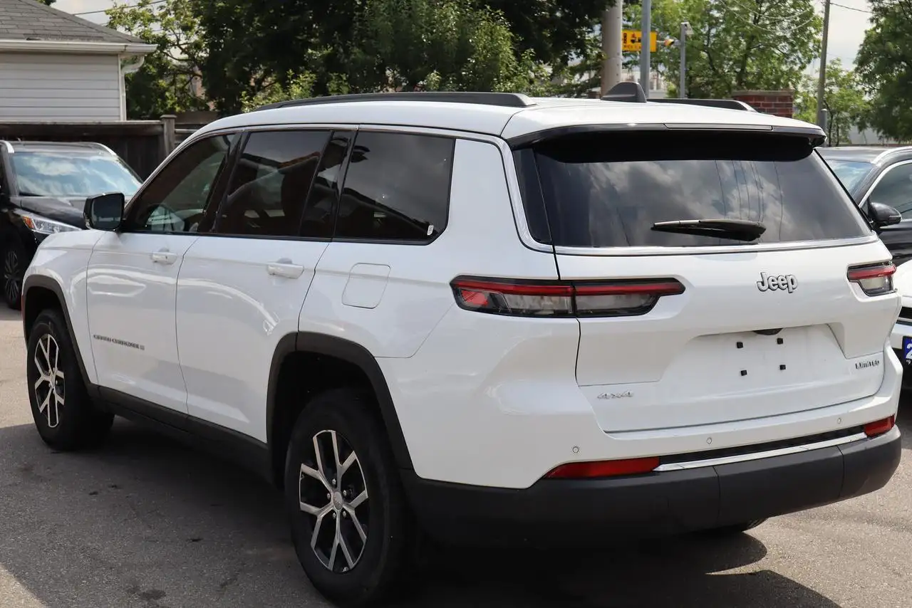 Jeep Grand Cherokee photo Jeep Grand Cherokee