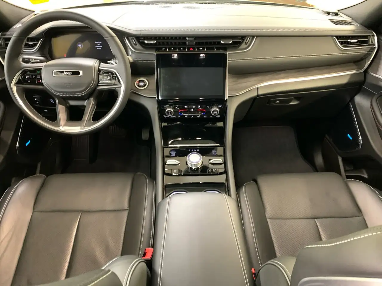 Jeep Grand Cherokee photo Jeep Grand Cherokee