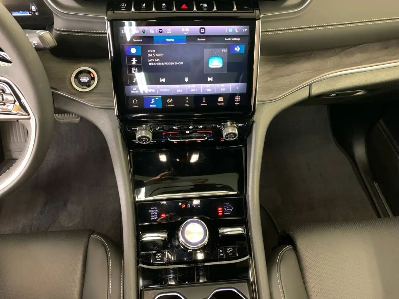 Jeep Grand Cherokee photo Jeep Grand Cherokee