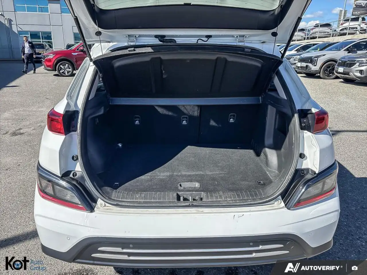 Hyundai KONA снимка Hyundai KONA