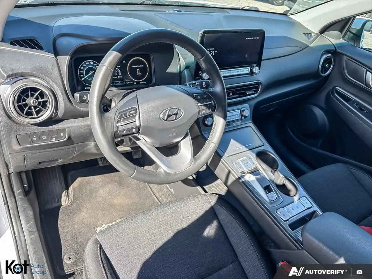 Hyundai KONA снимка Hyundai KONA