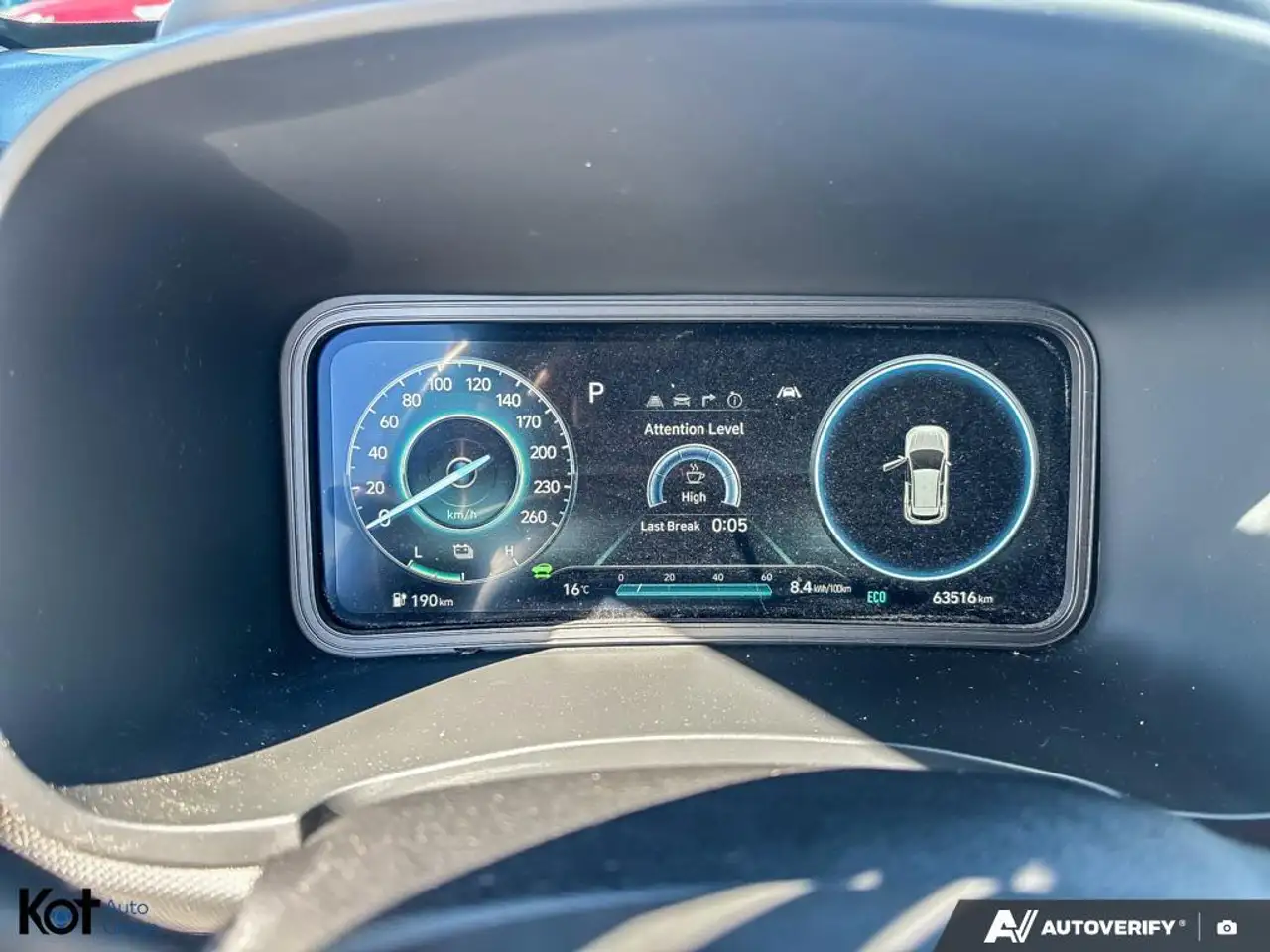 Hyundai KONA снимка Hyundai KONA