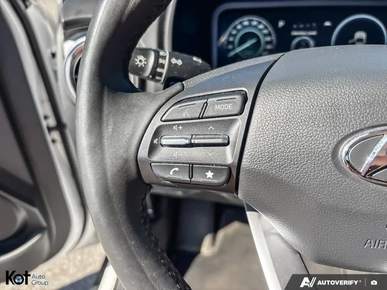 Hyundai KONA снимка Hyundai KONA