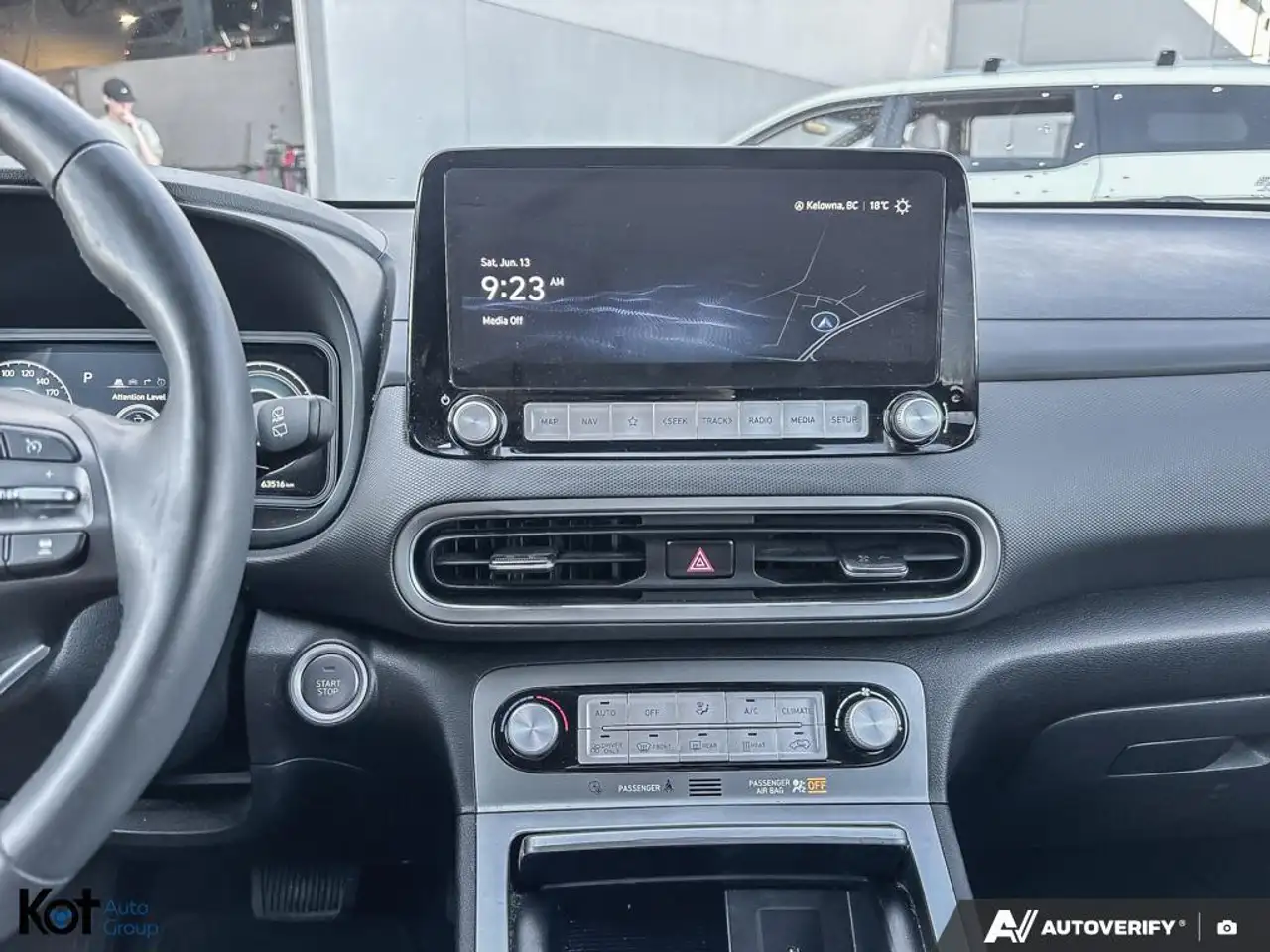 Hyundai KONA снимка Hyundai KONA