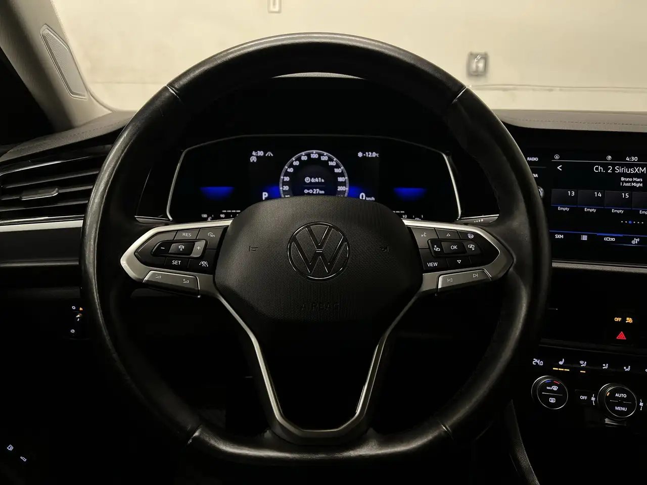 Volkswagen Jetta снимка Volkswagen Jetta