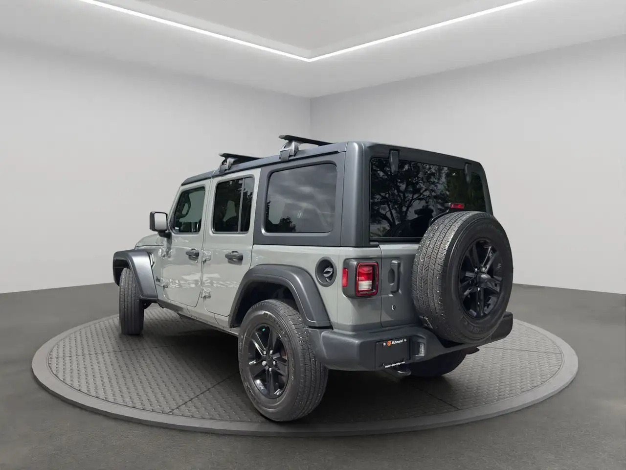 Jeep Wrangler photo Jeep Wrangler