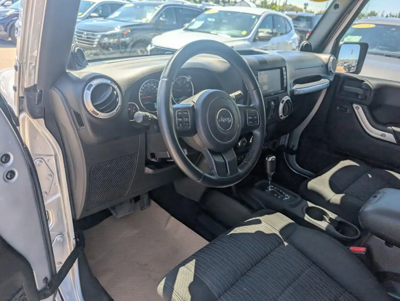 Jeep Wrangler снимка Jeep Wrangler