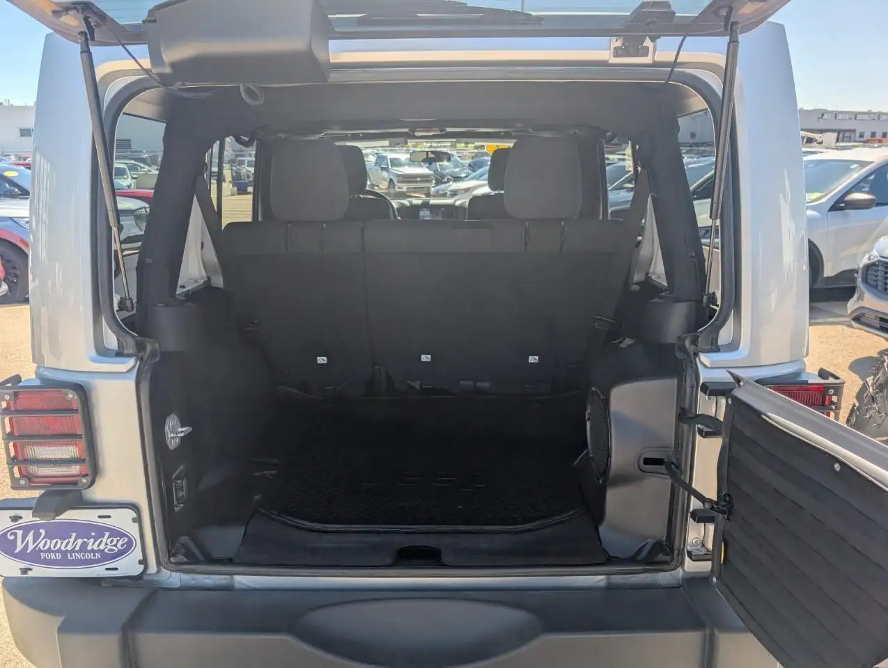 Jeep Wrangler снимка Jeep Wrangler