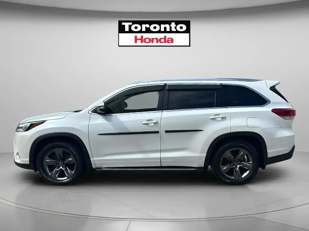 Toyota Highlander снимка Toyota Highlander