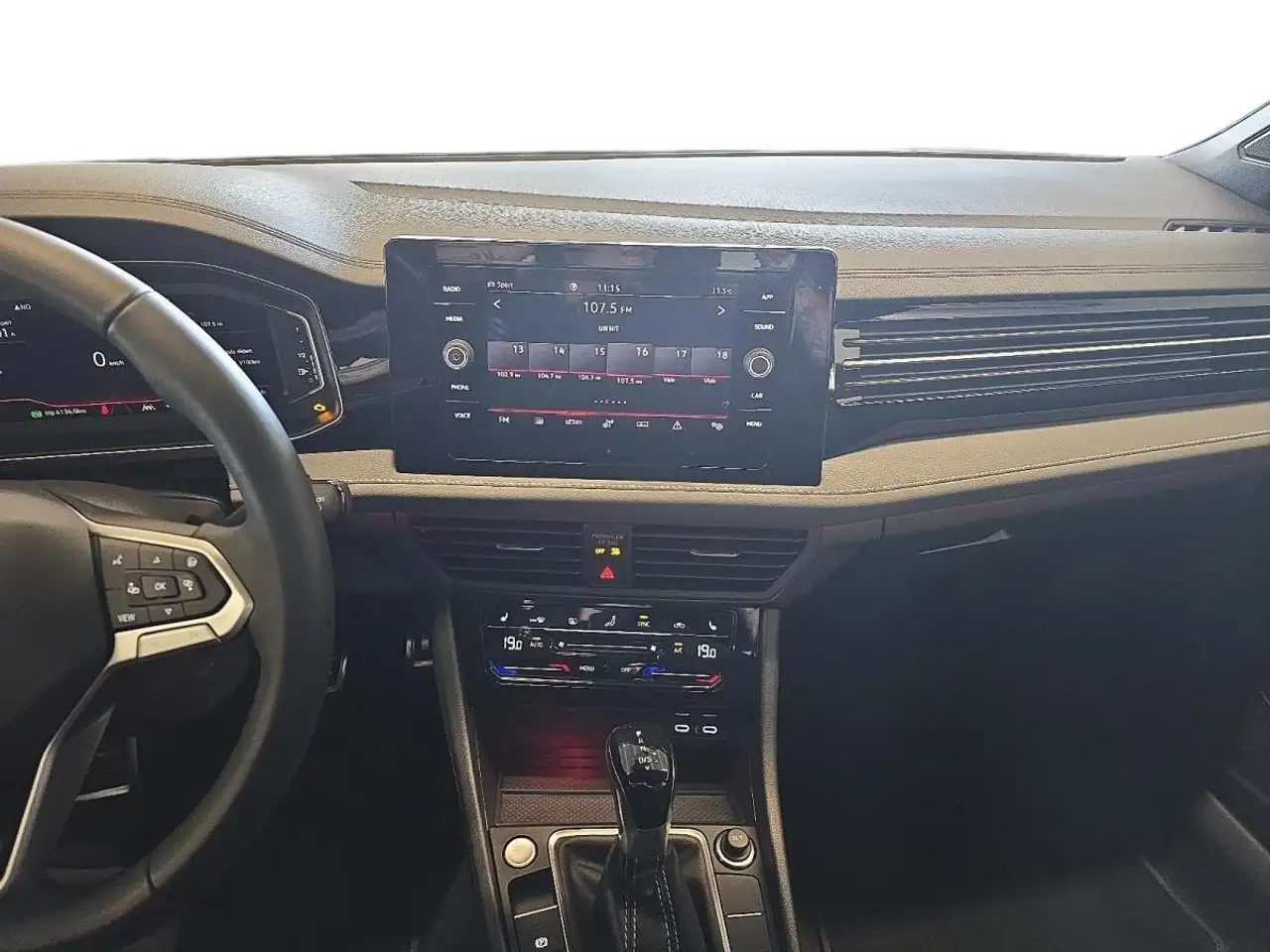 Volkswagen Jetta снимка Volkswagen Jetta