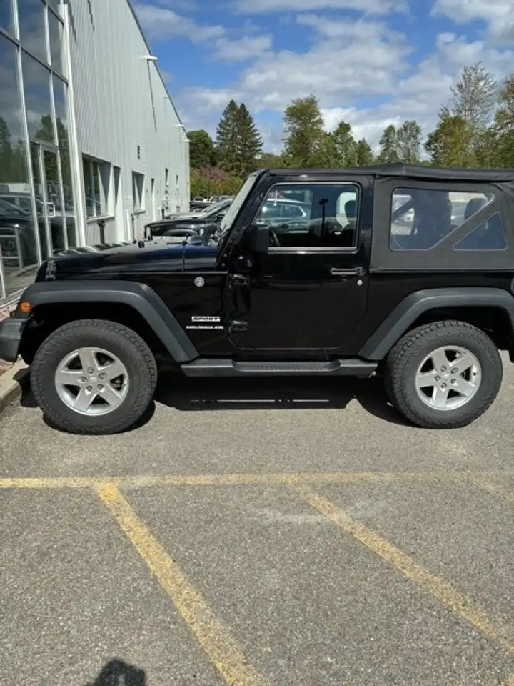 Jeep Wrangler photo Jeep Wrangler