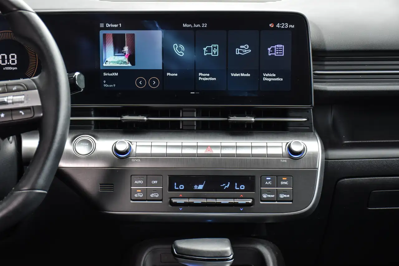 Hyundai KONA photo Hyundai KONA
