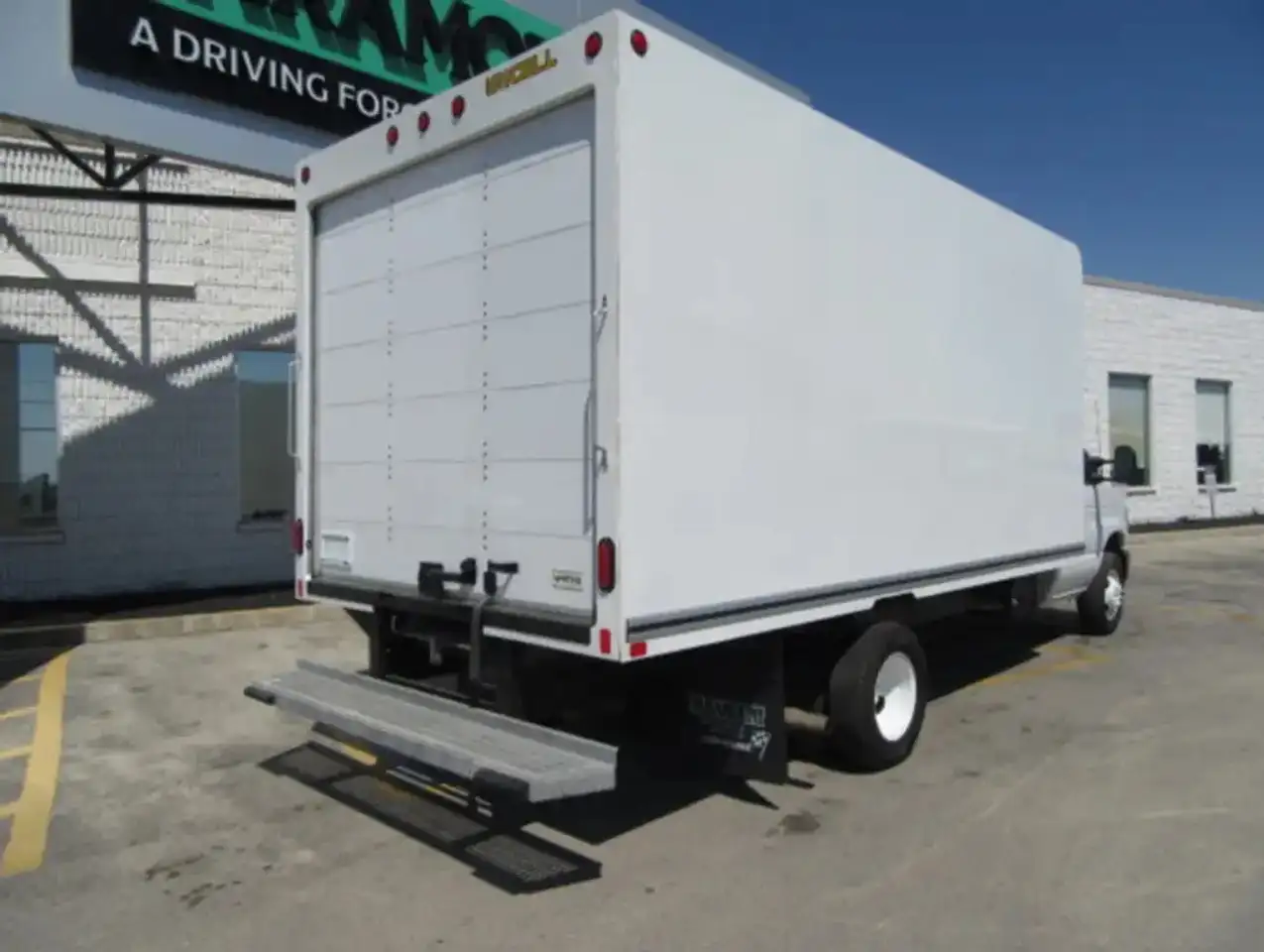 2024 Ford E-450