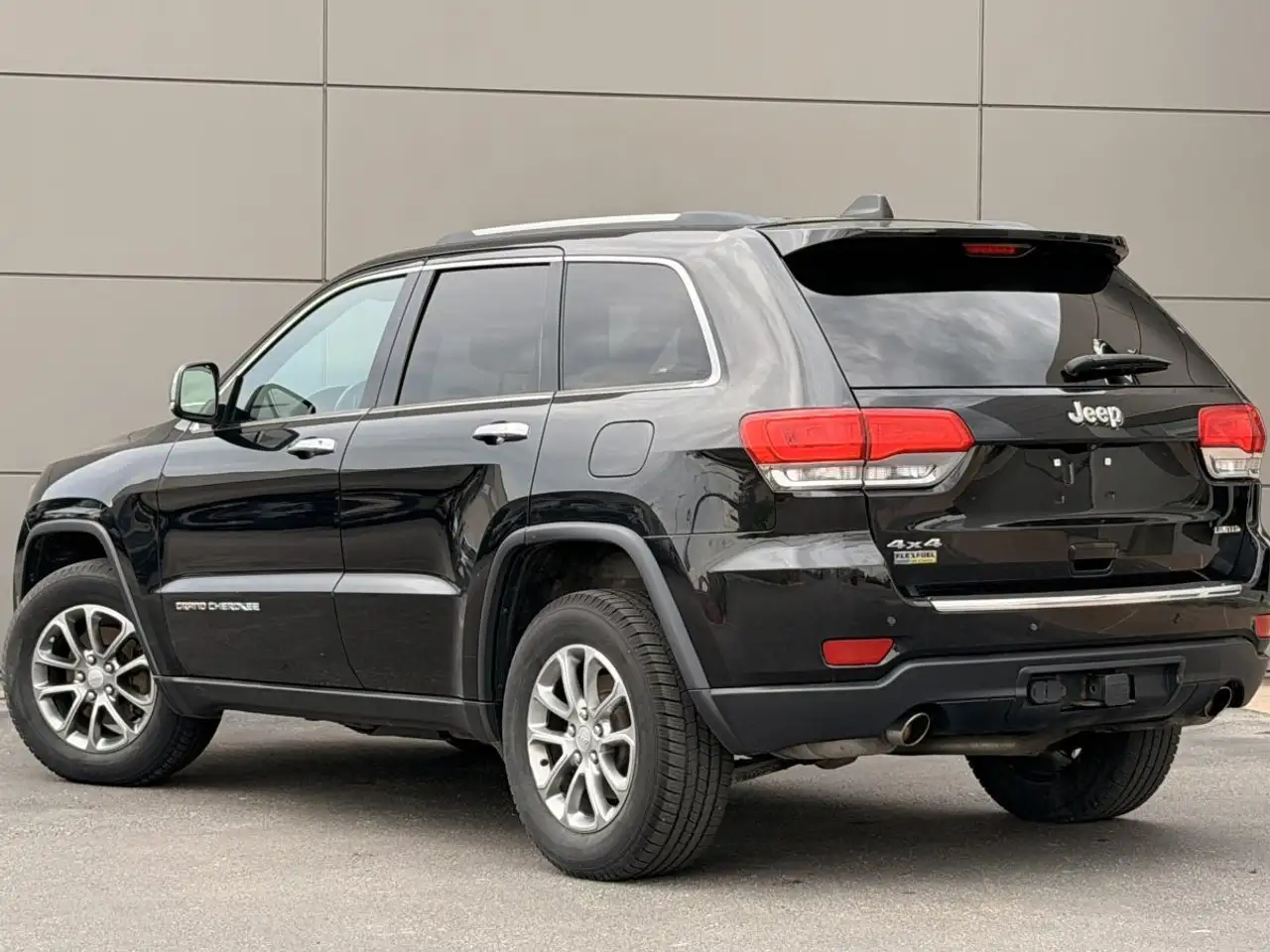 Jeep Grand Cherokee photo Jeep Grand Cherokee