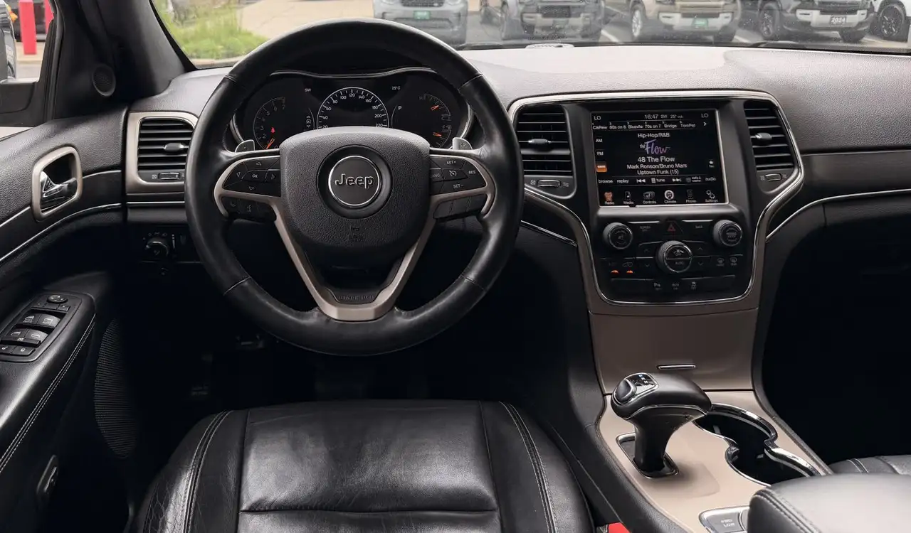 Jeep Grand Cherokee photo Jeep Grand Cherokee
