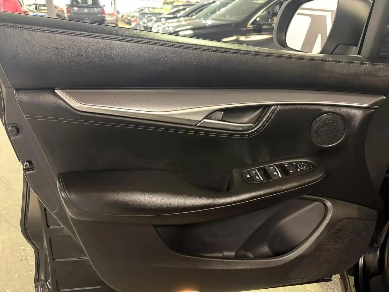 Infiniti QX55 снимка Infiniti QX55