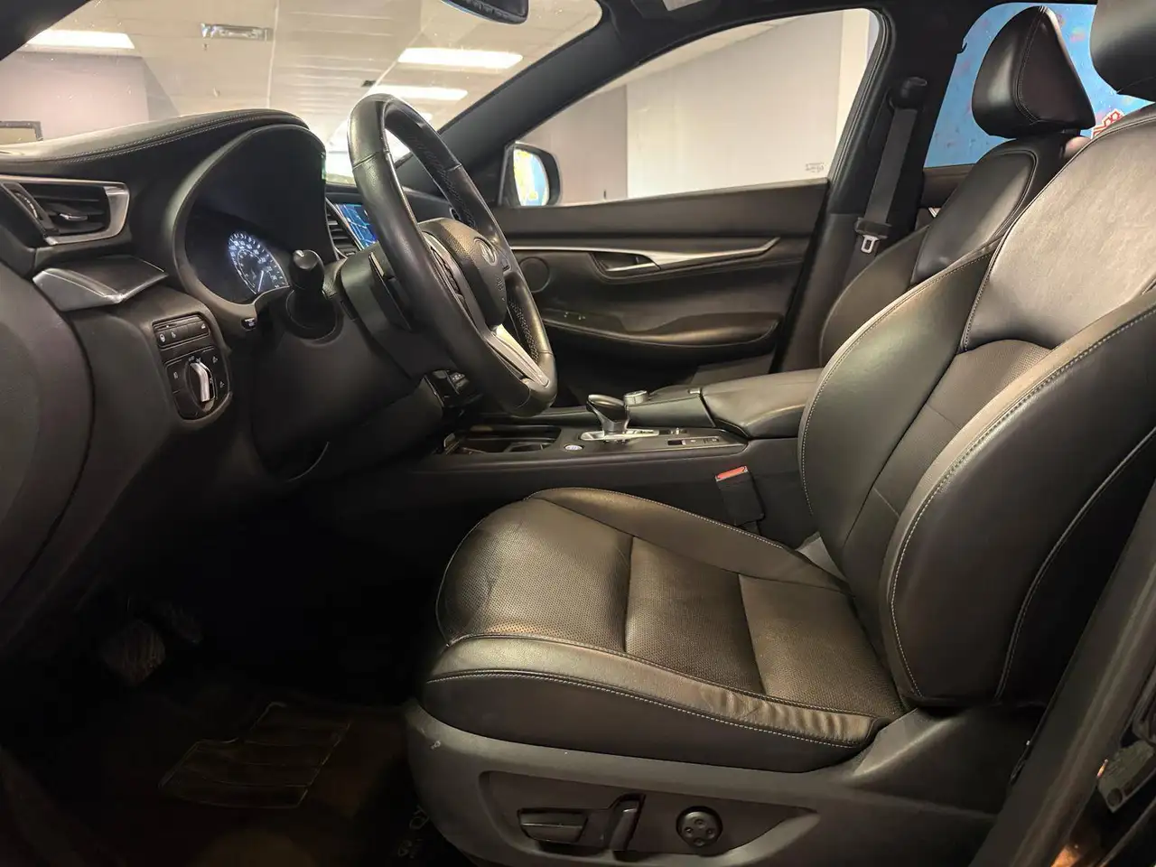 Infiniti QX55 снимка Infiniti QX55