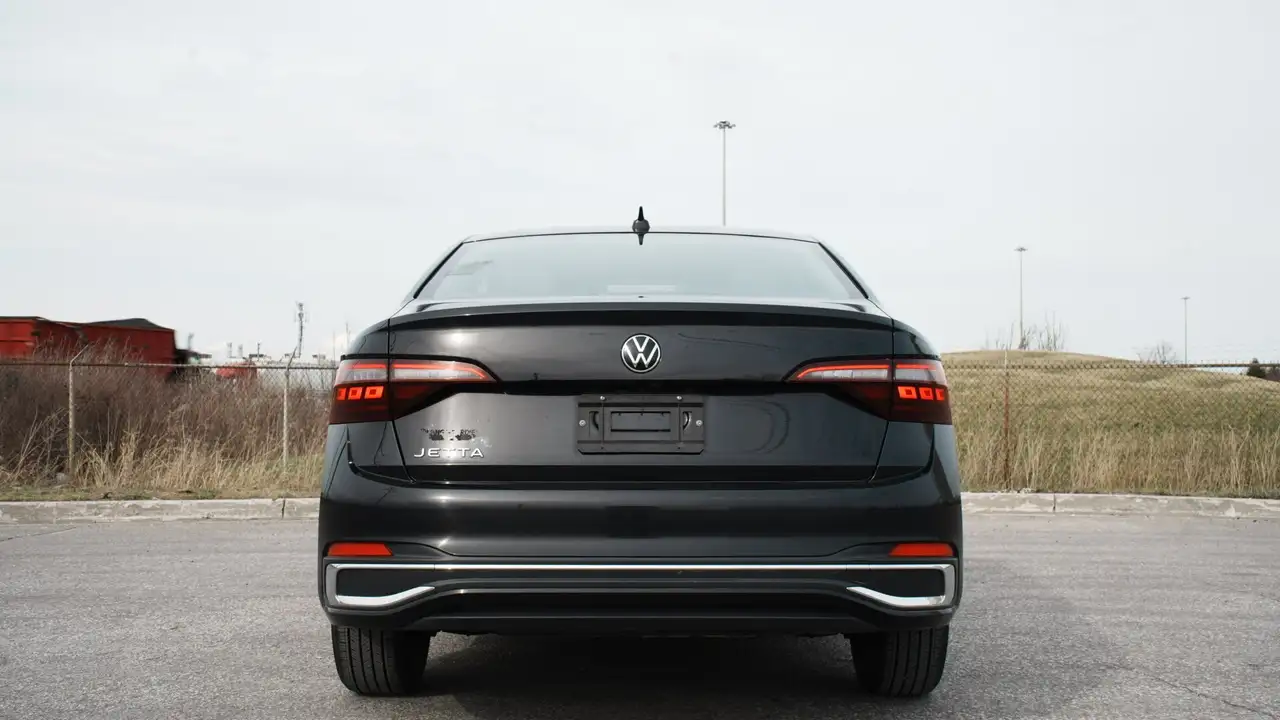 Volkswagen Jetta снимка Volkswagen Jetta