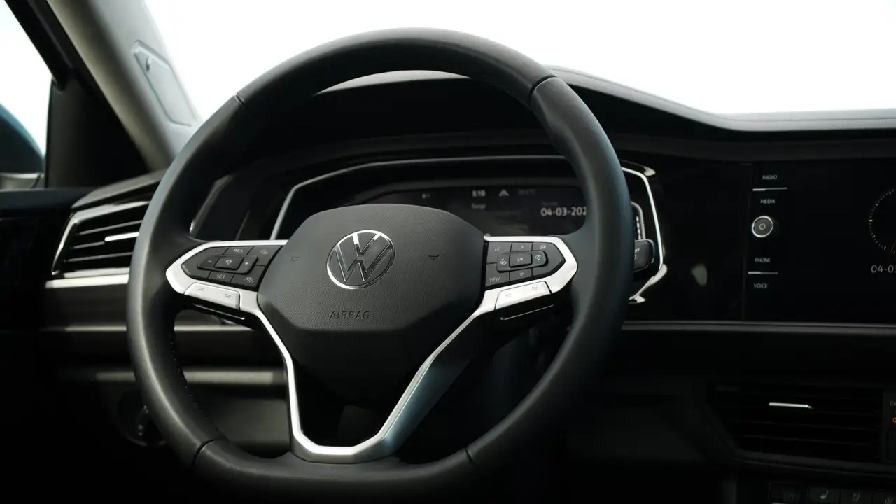 Volkswagen Jetta снимка Volkswagen Jetta