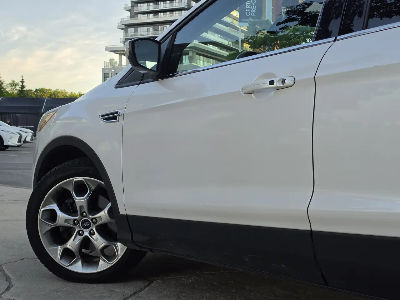 Ford Escape снимка Ford Escape