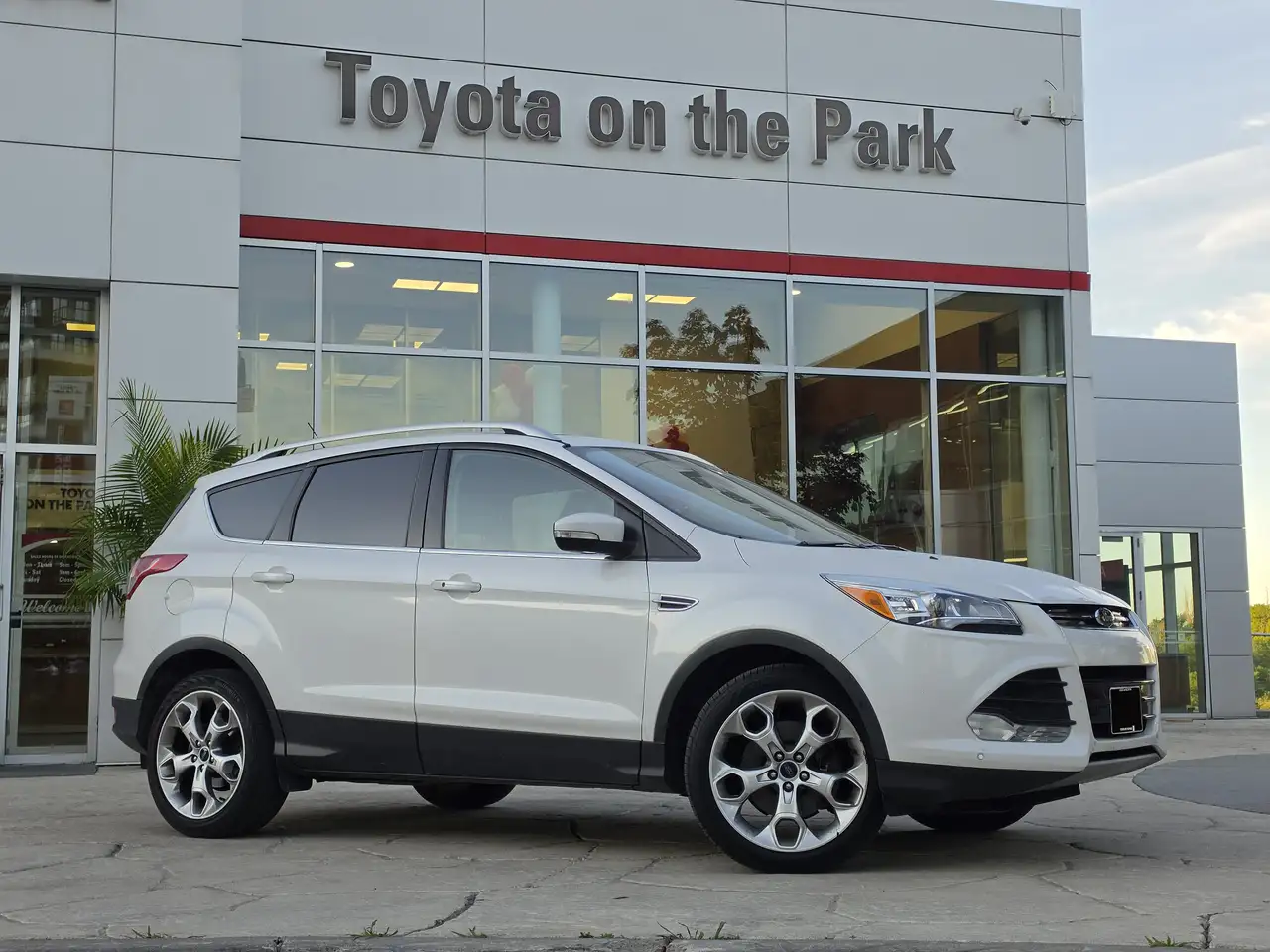 Ford Escape снимка Ford Escape