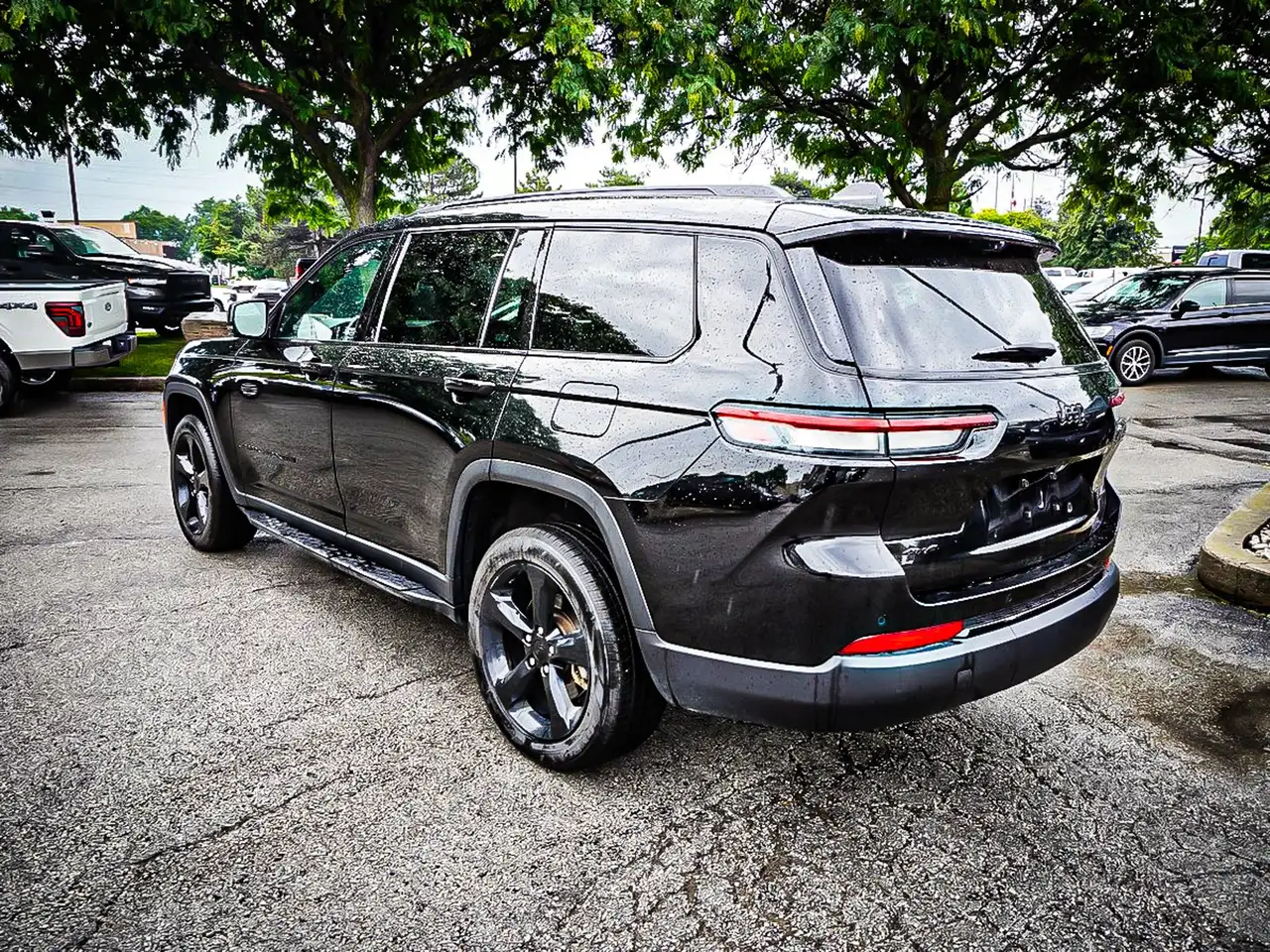 Jeep Grand Cherokee photo Jeep Grand Cherokee